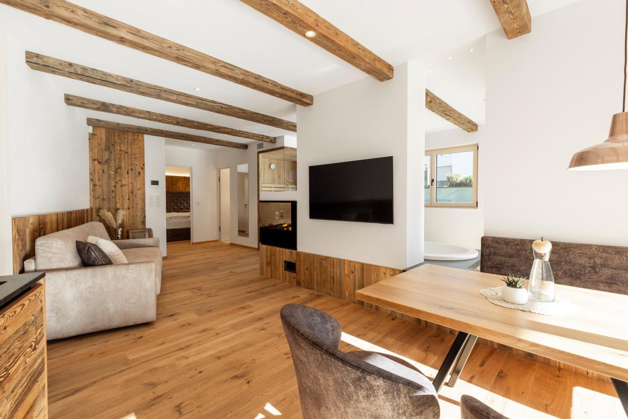 Erbacher Living Nature Apartments Suites Bolzano Ngoại thất bức ảnh